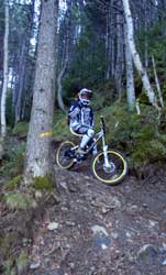 cycles et nature a vallnord pour la dh cup